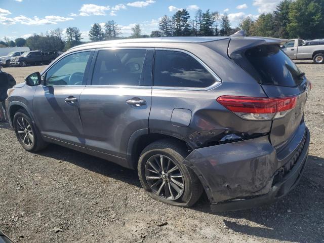 Фото 2 с аукциона – 2018 TOYOTA HIGHLANDER с VIN 5TDJZRFH7JS557675