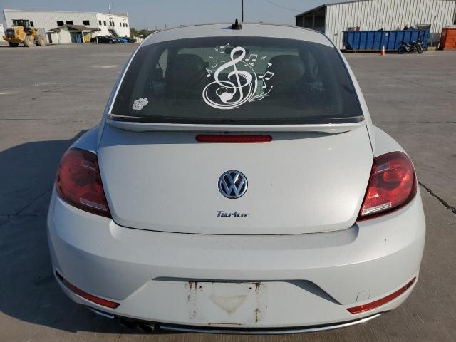 Photo 6 from auction – 2018 VOLKSWAGEN BEETLE SE with VIN 3VWJD7AT7JM701754