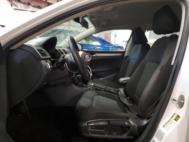 Photo 7 from auction – 2015 VOLKSWAGEN PASSAT S with VIN 1VWAT7A3XFC096608