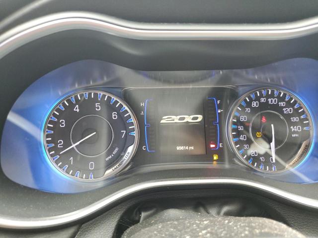 Photo 9 from auction – 2018 CHRYSLER 200 LIMITE with VIN 1C3CCCAB2GN194263