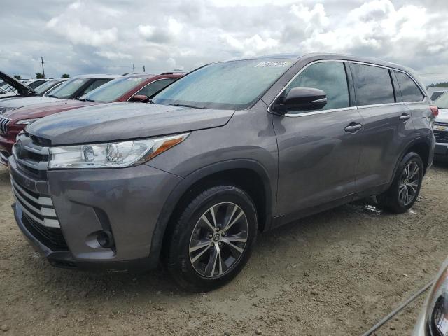 TOYOTA HIGHLANDER 2019 with VIN 5TDZARFH2KS051389 - Photo from auction