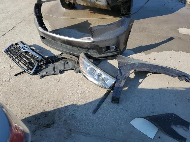 Photo 13 from auction – 2016 TOYOTA HIGHLANDER with VIN 5TDKKRFH8GS134055