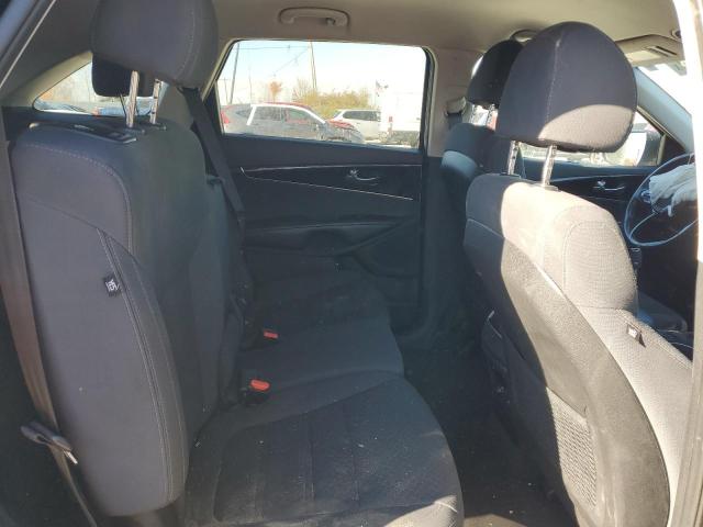 Photo 11 from auction – 2018 KIA SORENTO LX with VIN 5XYPGDA32JG350171
