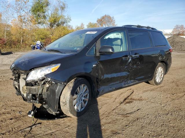 TOYOTA SIENNA XLE 2017 with VIN 5TDDZ3DC0HS181669 - Photo from auction