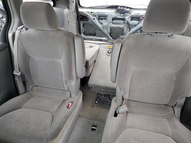 Photo 10 from auction – 2004 TOYOTA SIENNA CE with VIN 5TDZA23C74S146713