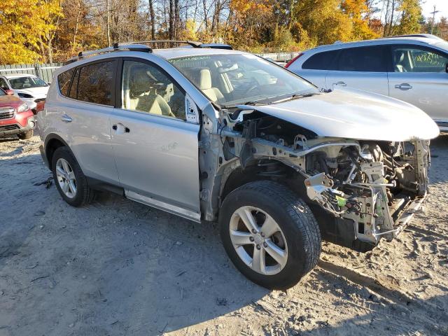Photo 4 from auction – 2013 TOYOTA RAV4 XLE with VIN JTMRFREV0DD021637