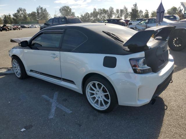 Photo 2 from auction – 2016 TOYOTA SCION TC with VIN JTKJF5C70GJ015166