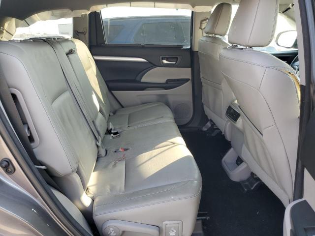 Photo 11 from auction – 2017 TOYOTA HIGHLANDER with VIN 5TDKZRFH4HS509291