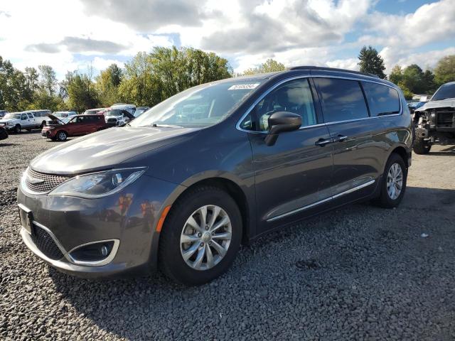 CHRYSLER PACIFICA T 2017 with VIN 2C4RC1BG3HR692044 - Photo from auction