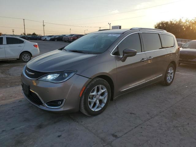 CHRYSLER PACIFICA T 2017 with VIN 2C4RC1EG8HR703745 - Photo from auction