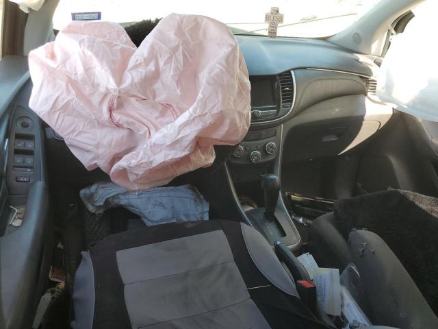 Photo 8 from auction – 2020 CHEVROLET TRAX LS with VIN KL7CJNSB6LB040434
