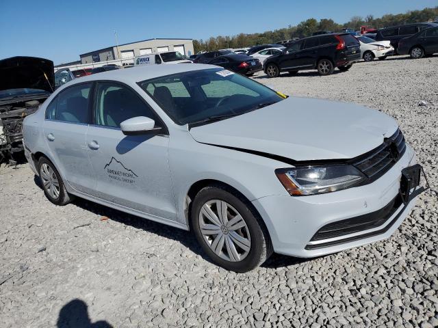 Photo 4 from auction – 2017 VOLKSWAGEN JETTA with VIN 3VW2B7AJ6HM411671