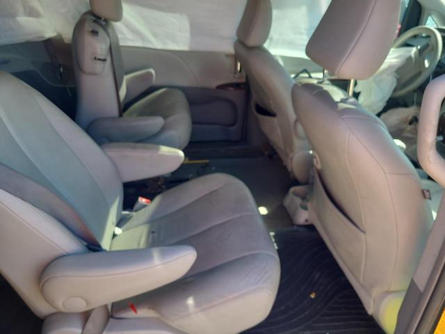 Photo 10 from auction – 2014 TOYOTA SIENNA XLE with VIN 5TDYK3DC2ES500202