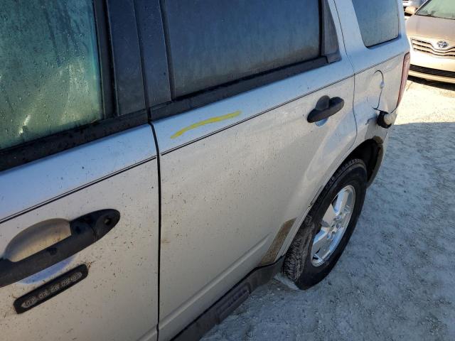 Photo 12 from auction – 2008 FORD ESCAPE XLT with VIN 1FMCU931X8KA91333