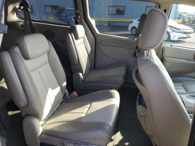 Photo 11 from auction – 2005 CHRYSLER TOWN & COU with VIN 2C4GP54L25R280089