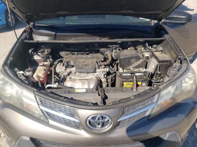 Photo 12 from auction – 2015 TOYOTA RAV4 LE with VIN JTMZFREV5FD075390