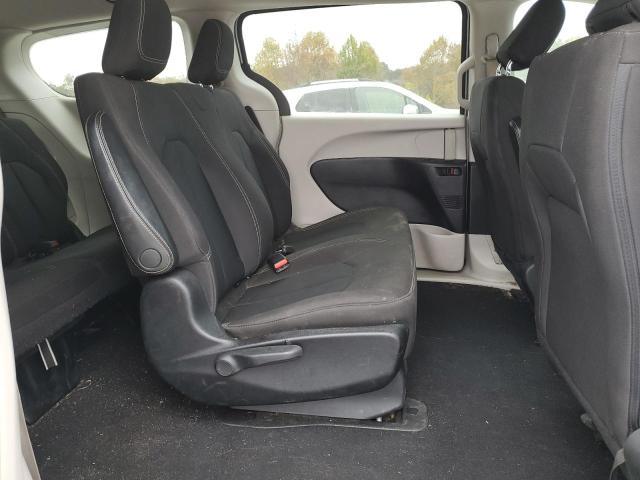 Photo 11 from auction – 2020 CHRYSLER VOYAGER L with VIN 2C4RC1AG5LR111959
