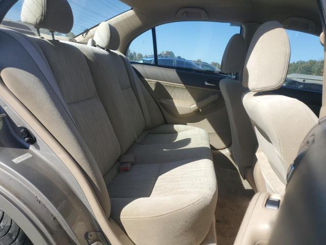 Photo 10 from auction – 2004 HONDA CIVIC LX with VIN 1HGES16554L018315