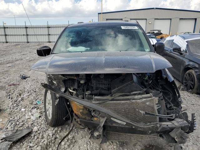 Photo 5 from auction – 2016 CHRYSLER TOWN & COU with VIN 2C4RC1BG4GR135528