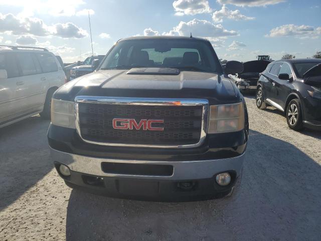 Photo 5 from auction – 2011 GMC SIERRA K25 with VIN 1GT120CG7BF102029