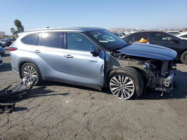 Photo 4 from auction – 2021 TOYOTA HIGHLANDER with VIN 5TDEBRCH0MS065990
