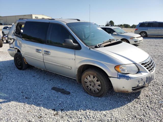 Photo 4 from auction – 2005 CHRYSLER TOWN & COU with VIN 2C4GP44RX5R406682