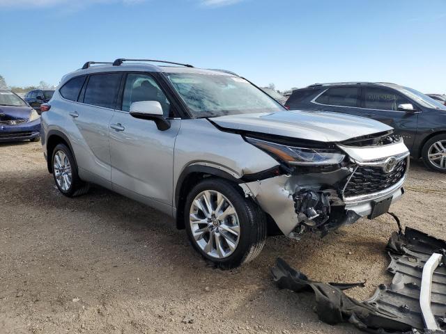 Photo 4 from auction – 2022 TOYOTA HIGHLANDER with VIN 5TDDZRBH3NS213298