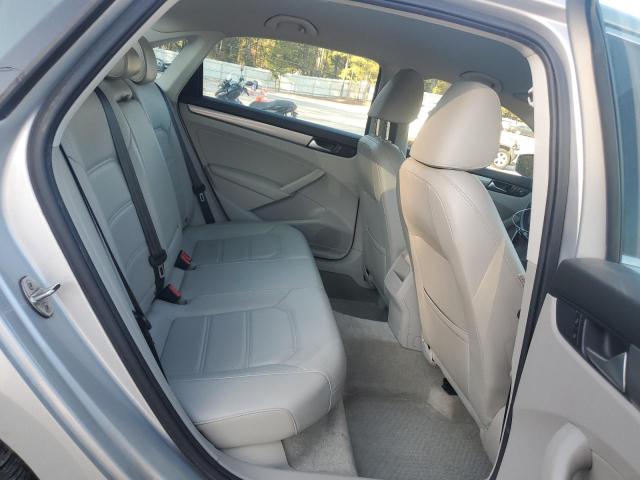Photo 10 from auction – 2015 VOLKSWAGEN PASSAT S with VIN 1VWAT7A35FC081143
