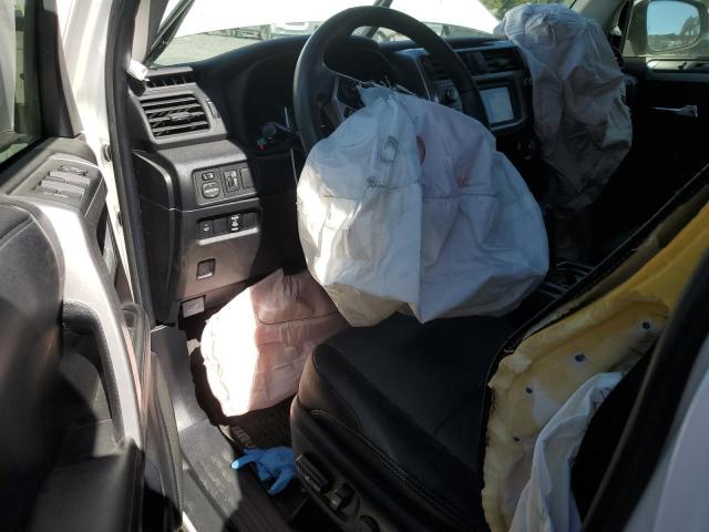 Photo 8 from auction – 2018 TOYOTA 4RUNNER SR with VIN JTEBU5JR8J5568066