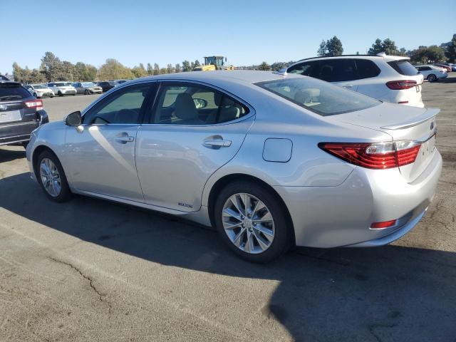Photo 2 from auction – 2014 LEXUS ES 300H with VIN JTHBW1GG3E2074474