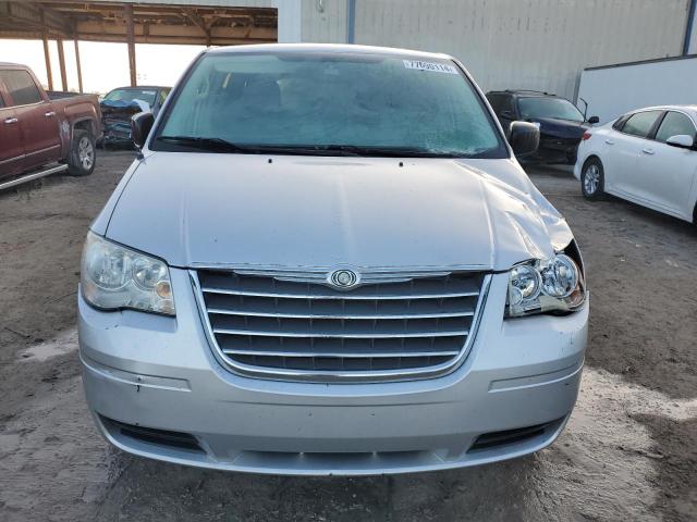 Photo 5 from auction – 2009 CHRYSLER TOWN & COU with VIN 2A8HR44E09R556150