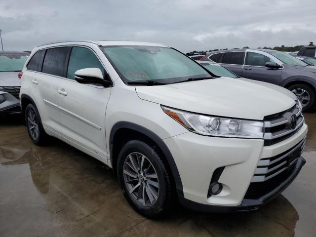 Photo 4 from auction – 2017 TOYOTA HIGHLANDER with VIN 5TDJZRFH1HS515285