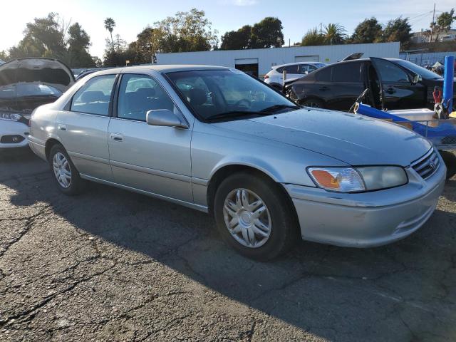 Photo 4 from auction – 2001 TOYOTA CAMRY CE with VIN JT2BG22K210567691