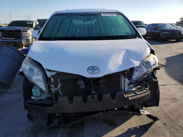 Photo 5 from auction – 2015 TOYOTA SIENNA LE with VIN 5TDKK3DC9FS583294