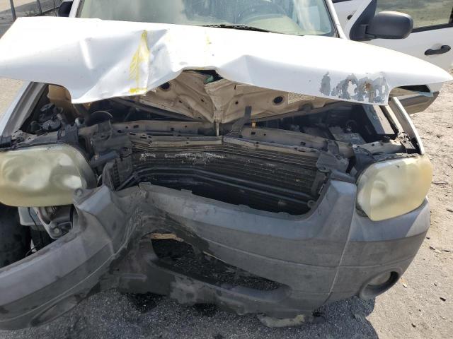 Photo 12 from auction – 2005 FORD ESCAPE XLT with VIN 1FMYU031X5KB24232