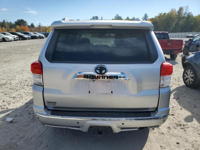 Photo 6 from auction – 2011 TOYOTA 4RUNNER SR with VIN JTEBU5JR4B5054782