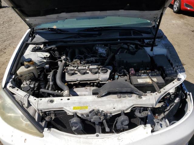 Photo 11 from auction – 2003 TOYOTA CAMRY LE with VIN 4T1BF32K93U059564