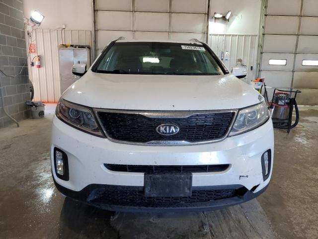 Photo 5 from auction – 2015 KIA SORENTO LX with VIN 5XYKT4A64FG640449