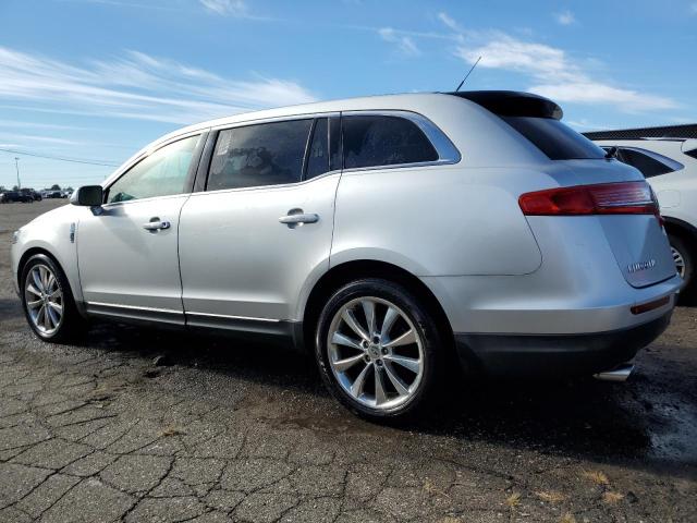 Photo 2 from auction – 2010 LINCOLN MKT with VIN 2LMHJ5AT6ABJ23954