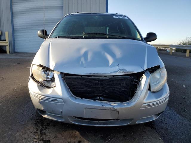 Photo 5 from auction – 2005 CHRYSLER TOWN & COU with VIN 2C8GP64L55R456962