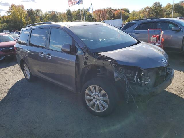 Photo 4 from auction – 2016 TOYOTA SIENNA XLE with VIN 5TDDK3DC8GS134554