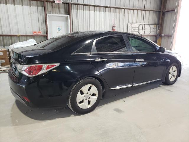 Photo 3 from auction – 2012 HYUNDAI SONATA HYB with VIN KMHEC4A44CA030957