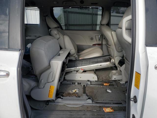 Photo 11 from auction – 2011 TOYOTA SIENNA XLE with VIN 5TDYK3DC6BS122204