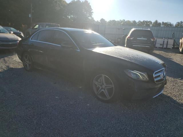 Photo 4 from auction – 2017 MERCEDES-BENZ E 300 with VIN WDDZF4JB1HA072690