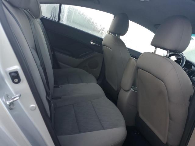 Photo 10 from auction – 2015 KIA FORTE LX with VIN KNAFK4A6XF5380553
