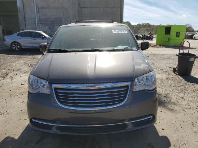 Photo 5 from auction – 2016 CHRYSLER TOWN & COU with VIN 2C4RC1BG1GR271308