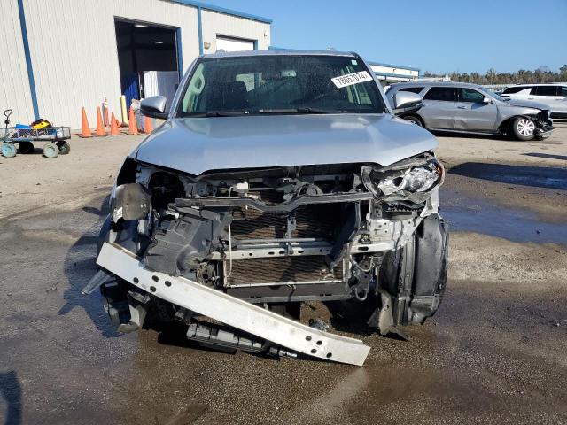 Photo 5 from auction – 2018 TOYOTA 4RUNNER SR with VIN JTEBU5JR7J5543174