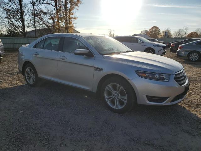 Photo 4 from auction – 2017 FORD TAURUS SEL with VIN 1FAHP2E82HG136826