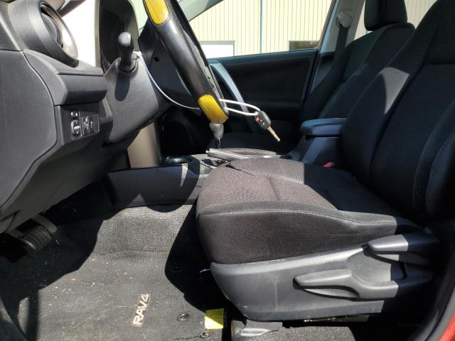 Photo 7 from auction – 2015 TOYOTA RAV4 LE with VIN JTMZFREV9FJ053460