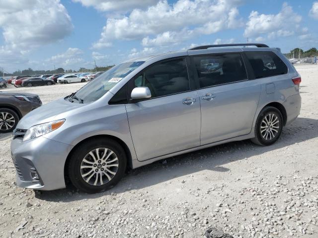 TOYOTA SIENNA XLE 2018 with VIN 5TDYZ3DC4JS942775 - Photo from auction